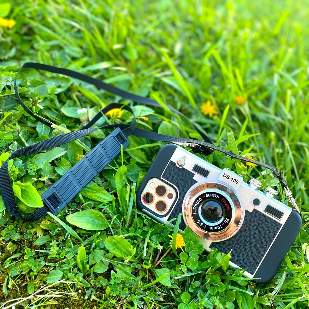 IPhone 12 Pro Retro Digital Camera Phone Case - Picture 3 of 3